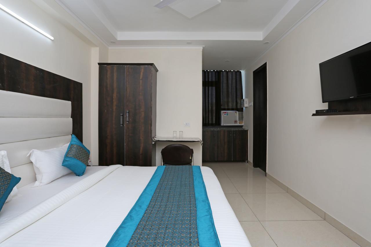 Oyo 9147 Hotel Aerostay Νέο Δελχί Εξωτερικό φωτογραφία